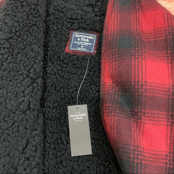 Abercrombie Red Plaid Sherpa Cardigan - Picture 3 of 3